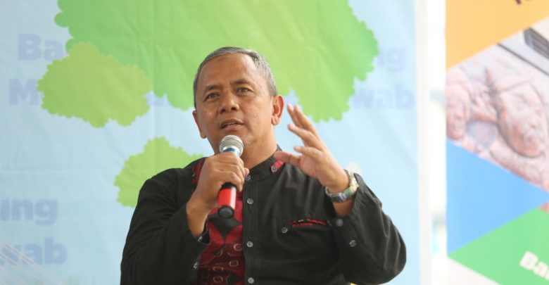 Pemerintah Kota Bandung kembali mengingatkan warga Kota Bandung untuk tetap waspada terhadap ancaman penyebaran Virus Corona.