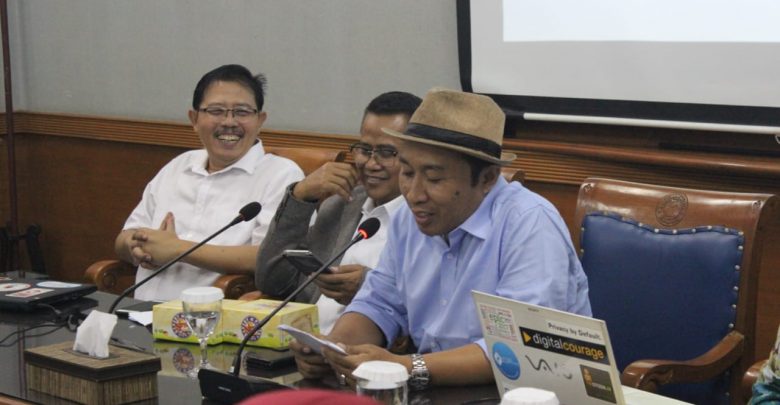 Ketua Komisi Informasi Publik Jabar Ijang Faisal