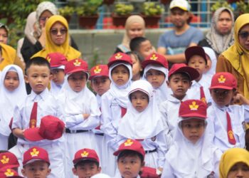 Hari Pertama Sekolah Usai Libur Panjang